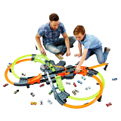 Hot Wheels Colossal Speed Crash Motorisiertes Track Set (ab 13 Jahren)