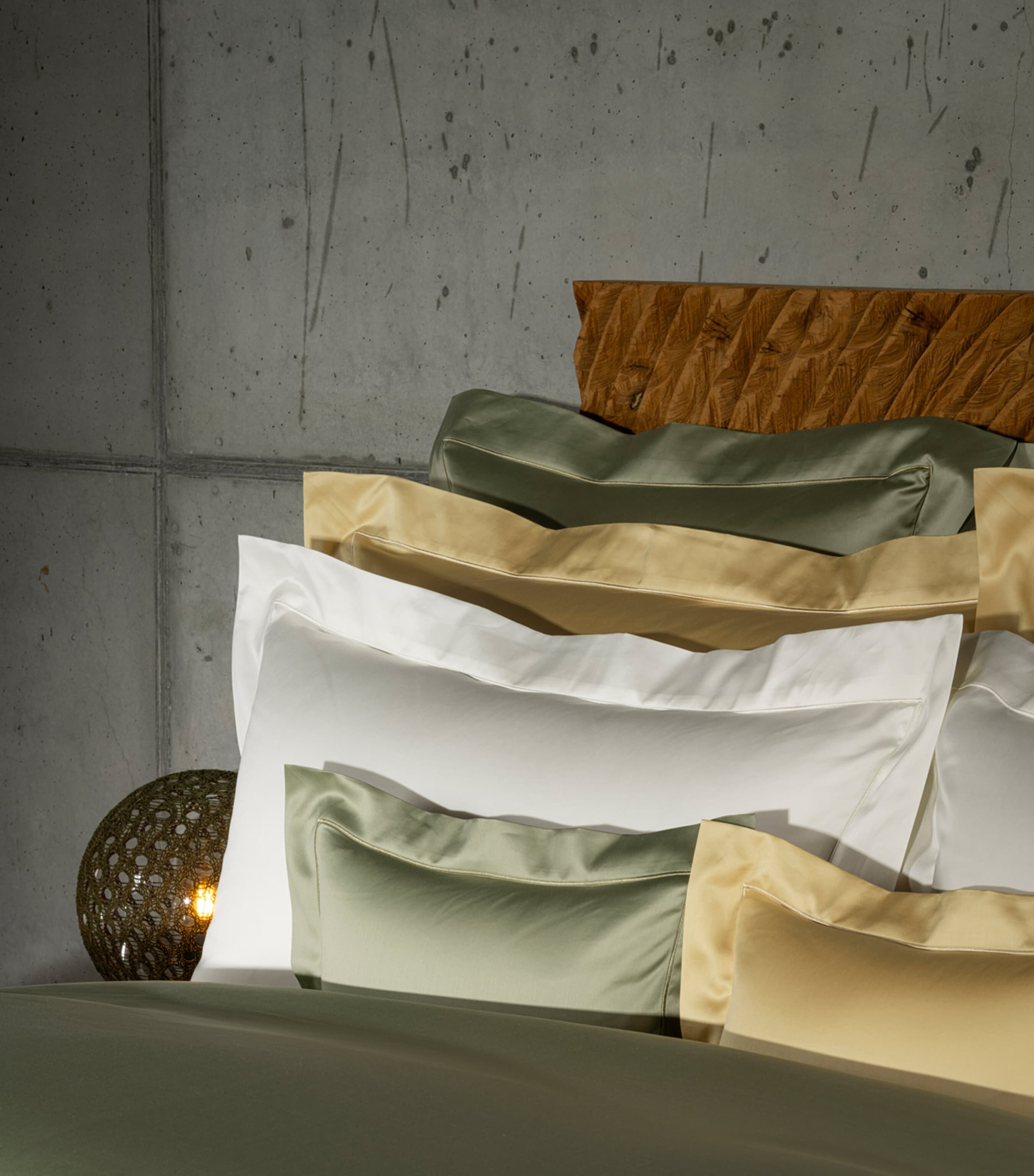 Celso De Lemos Bourdon flat sheet super king, imported from the UK
