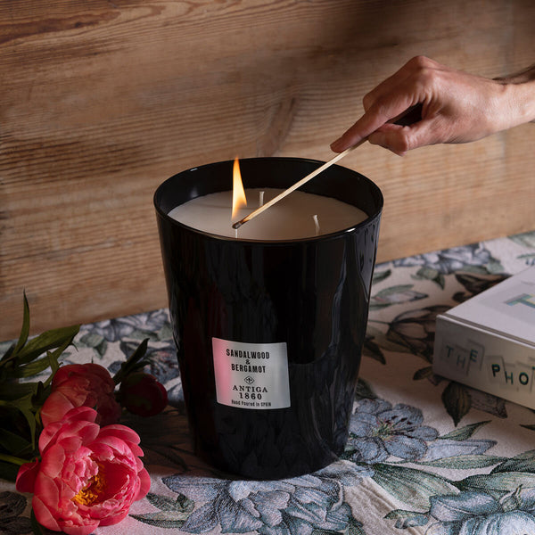 3 Wick Scented Candle in 2 Fragrances with Soy Wax and Glass Vessel