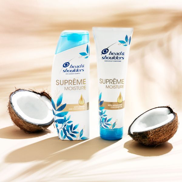 Head&Shoulders Anti Dandruff Supreme Moisture Shampoo 400ml GOODS Superdrug   