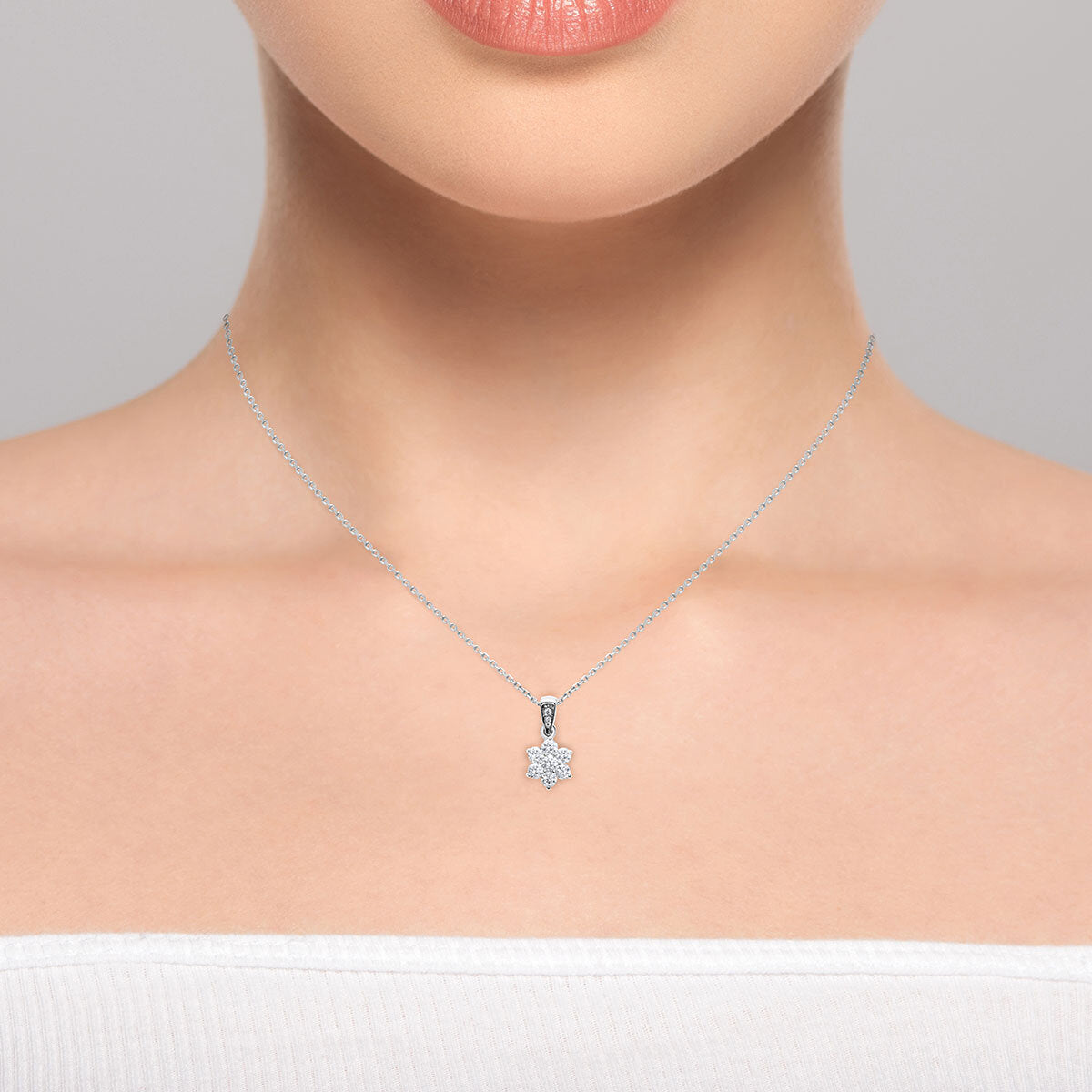 Costco diamond daisy pendant 0.50ctw - British product