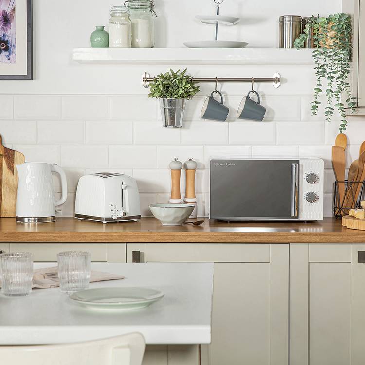 Russell Hobbs 700W standard microwave white (British brand)