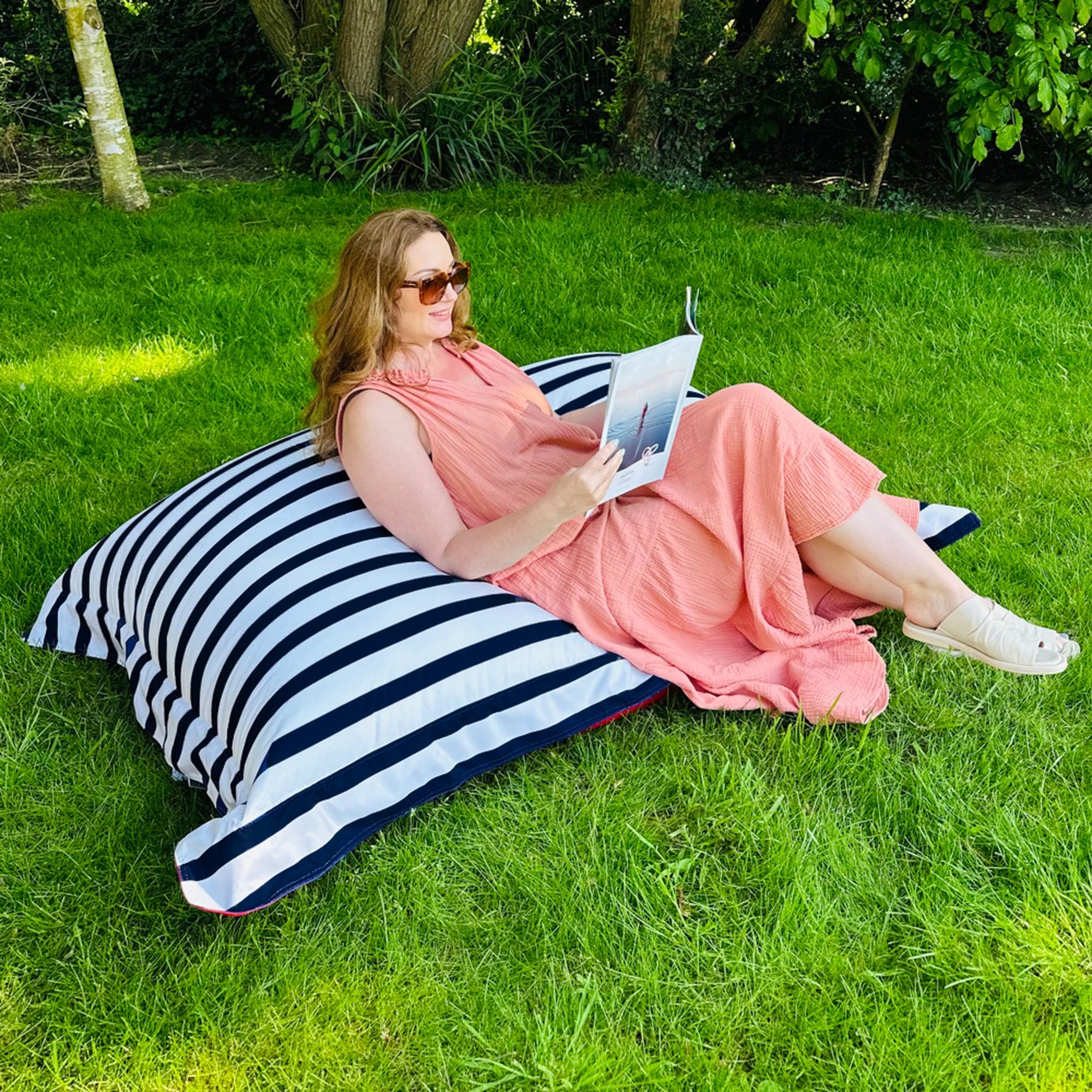 rucomfy Bean Bag Blue & White 30x170x130cm, imported from the UK