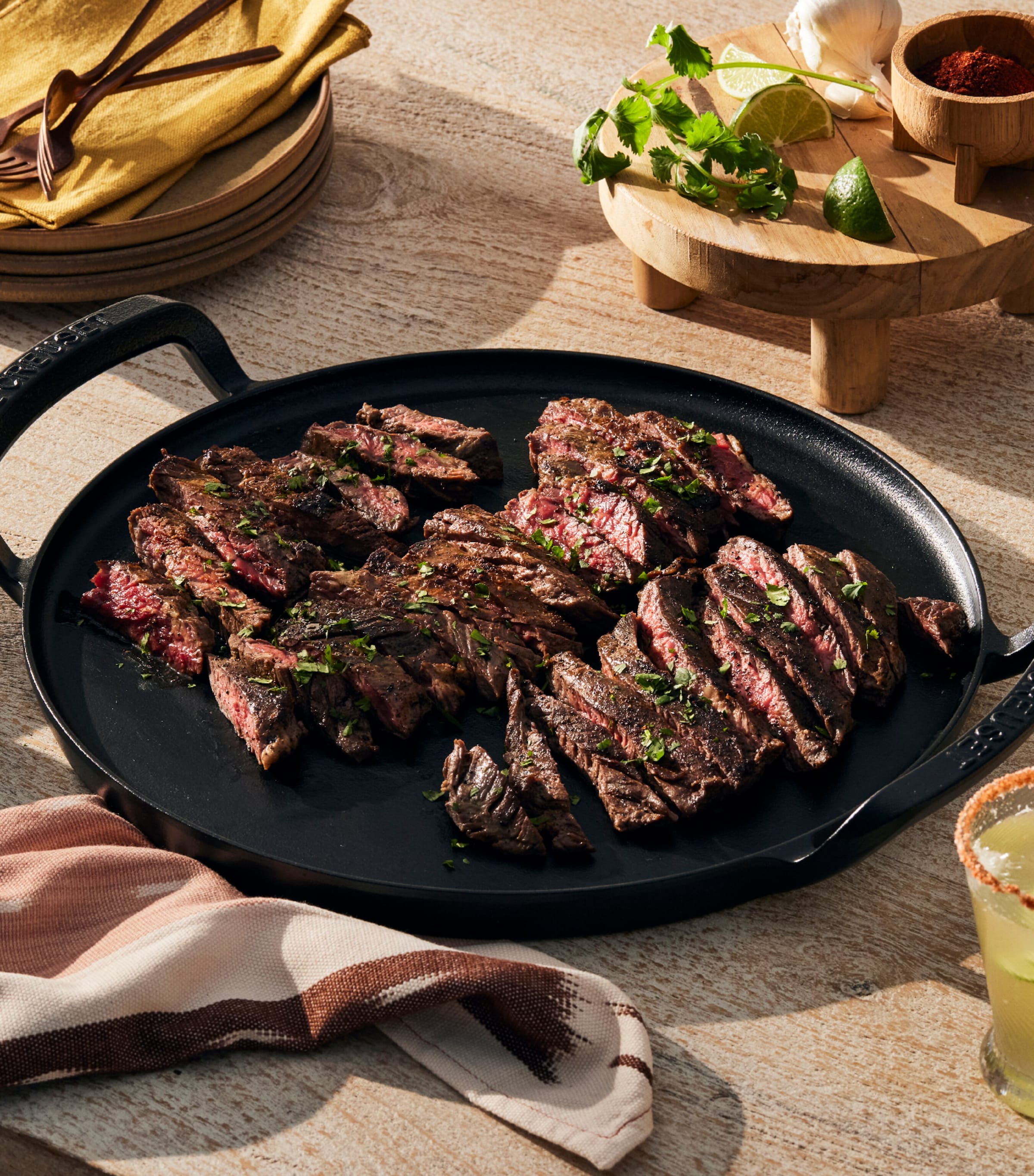 Le Creuset cast iron BBQ pizza pan 35cm, UK version