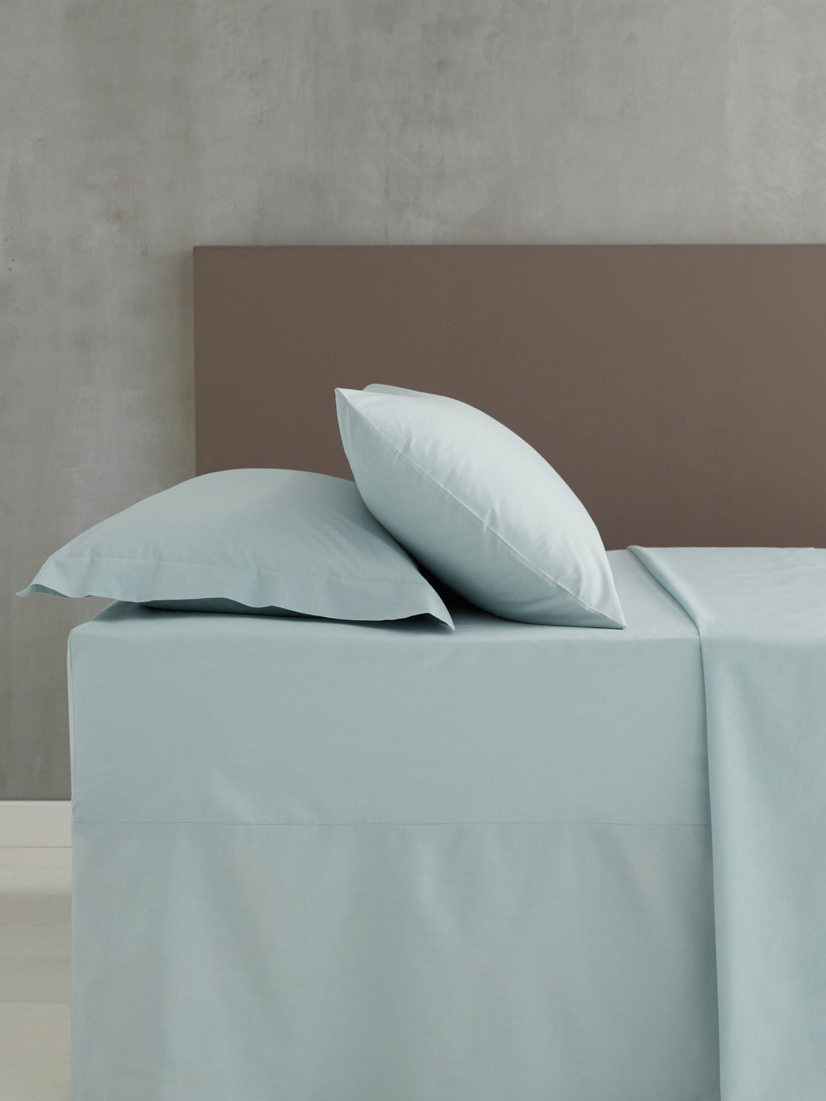 Catherine Lansfield blue percale extra deep fitted bed sheet - British product