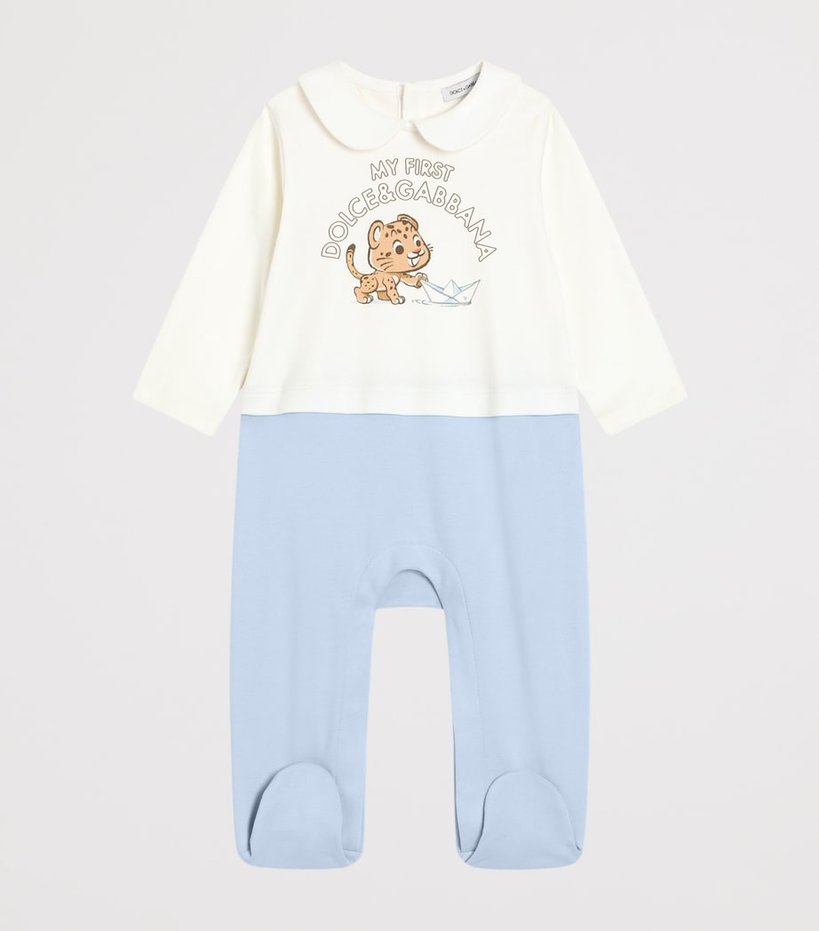 طقم Dolce&Gabbana Kids قطعة واحدة وقبعة ومريلة 0-24 شهرًا، النسخة البريطانية