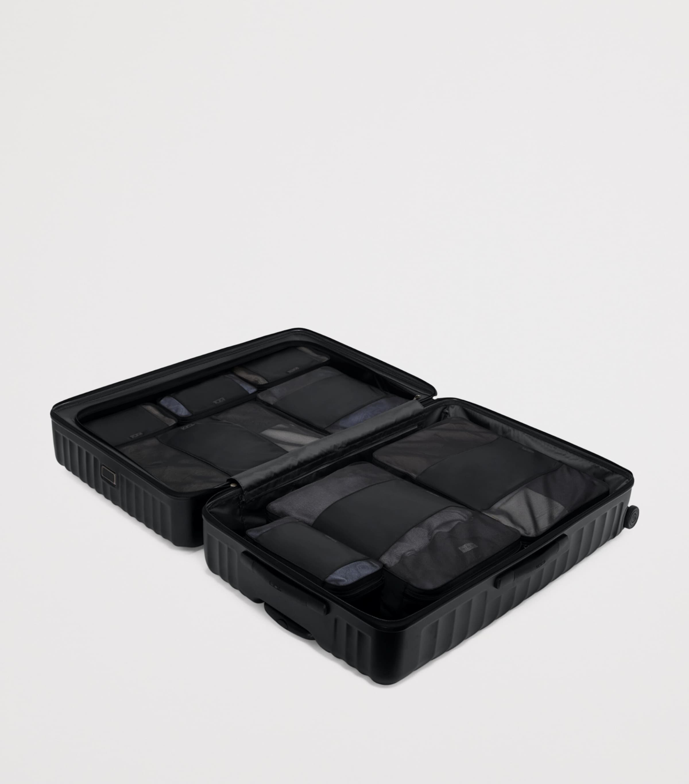 Tumi XXL 19 Degree Check-In Suitcase 85cm - British product