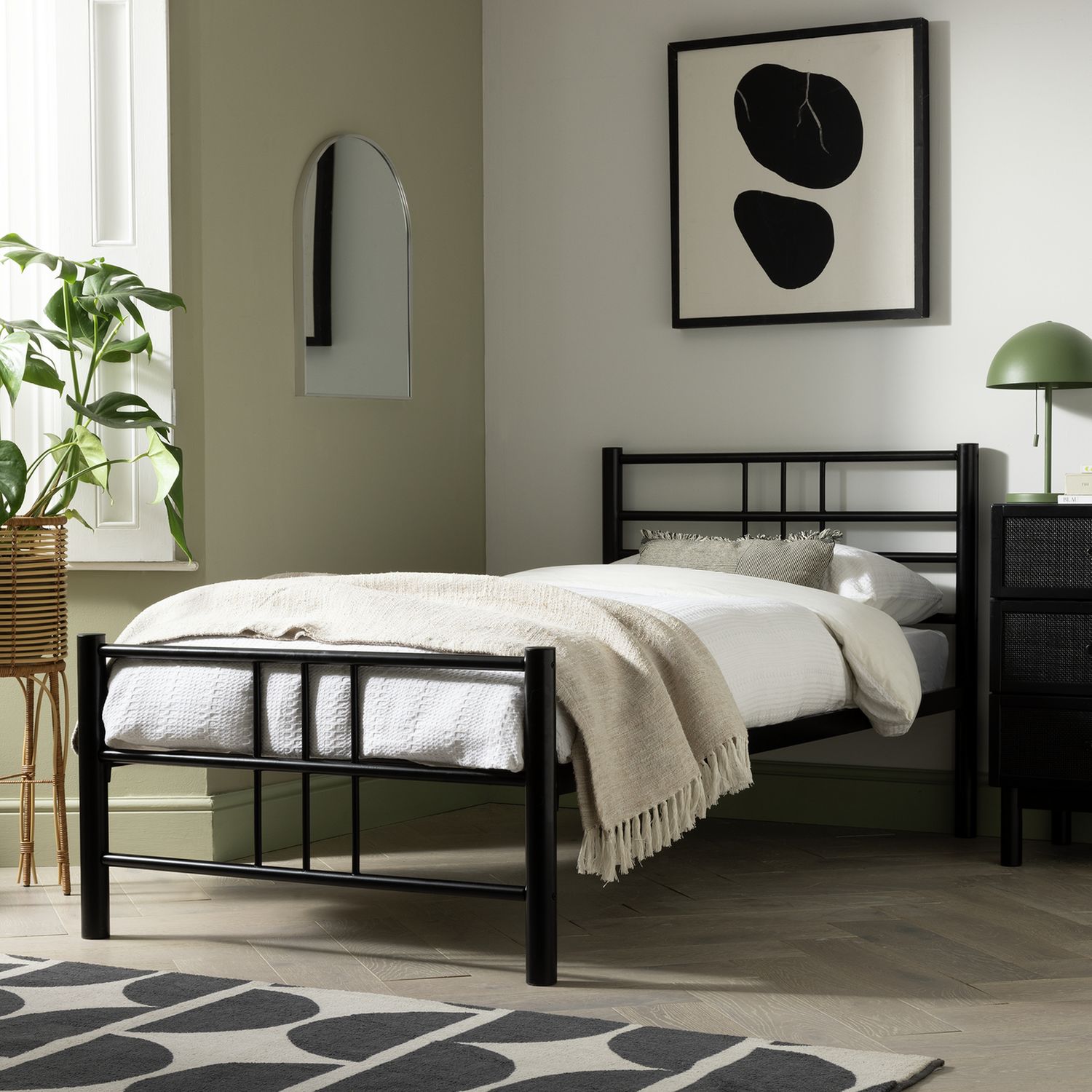 Argos Home Atlas Single Metal Bed Frame in black - British product
