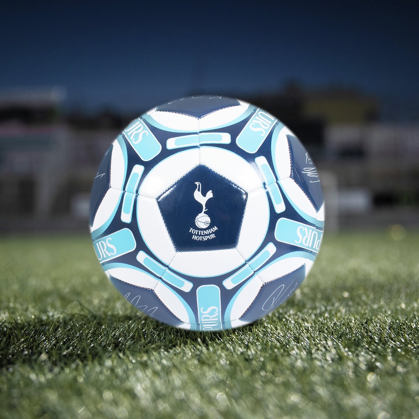 Tottenham Hotspur FC Signature Football Gift Set Size 5 (British brand)