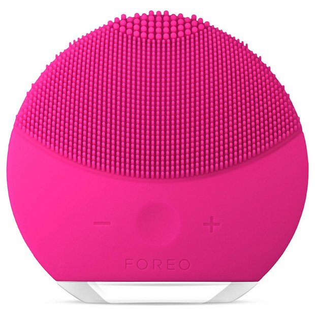 Foreo Luna Mini 2 facial cleanser in Fuchsia, imported from the UK