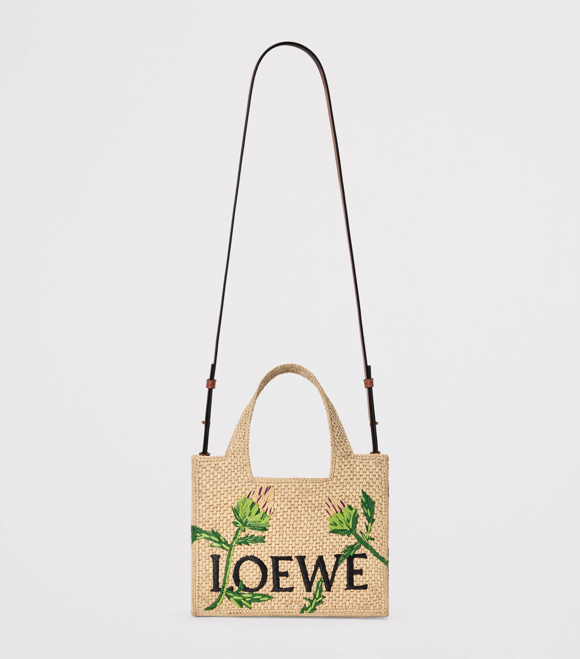 حقيبة LOEWE Font Artichoke Tote Bag صغيرة، الإصدار البريطاني