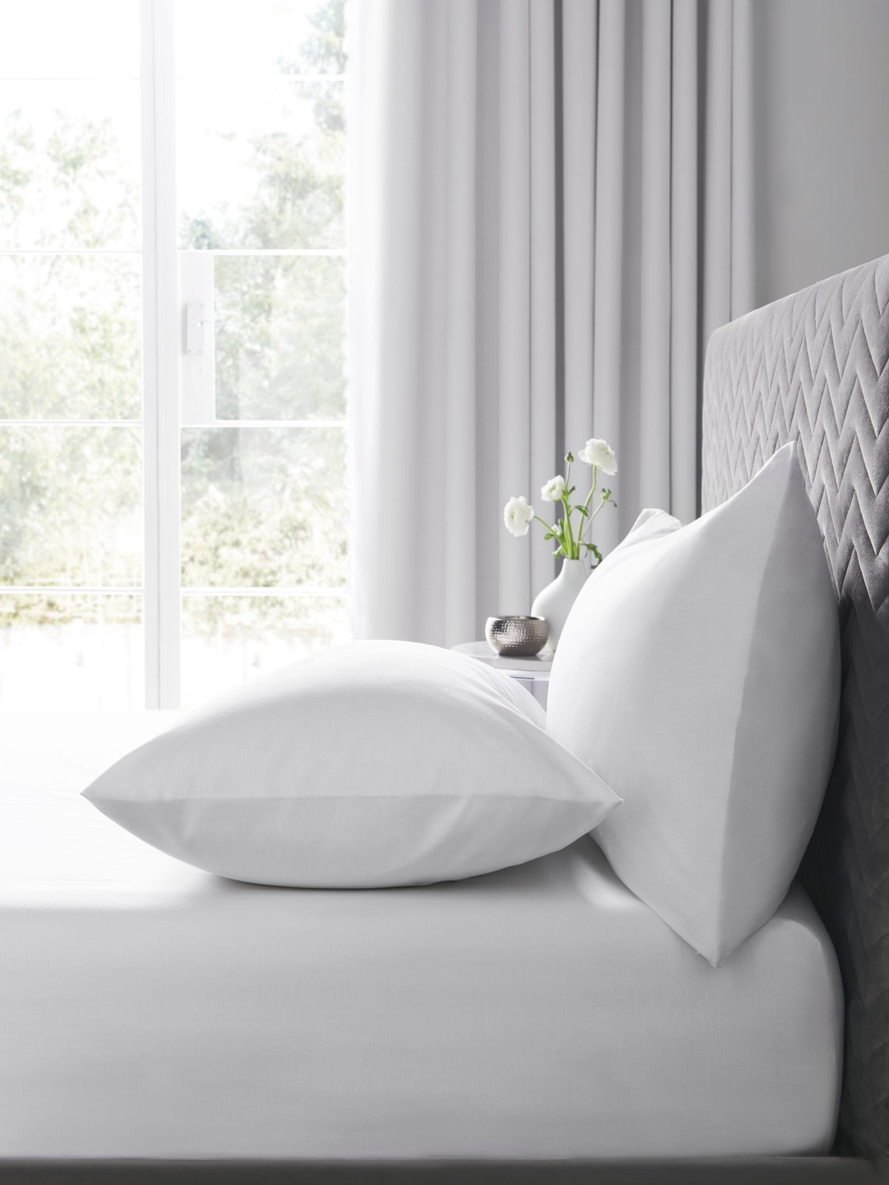 Grey easy-care polycotton fitted sheet, UK version