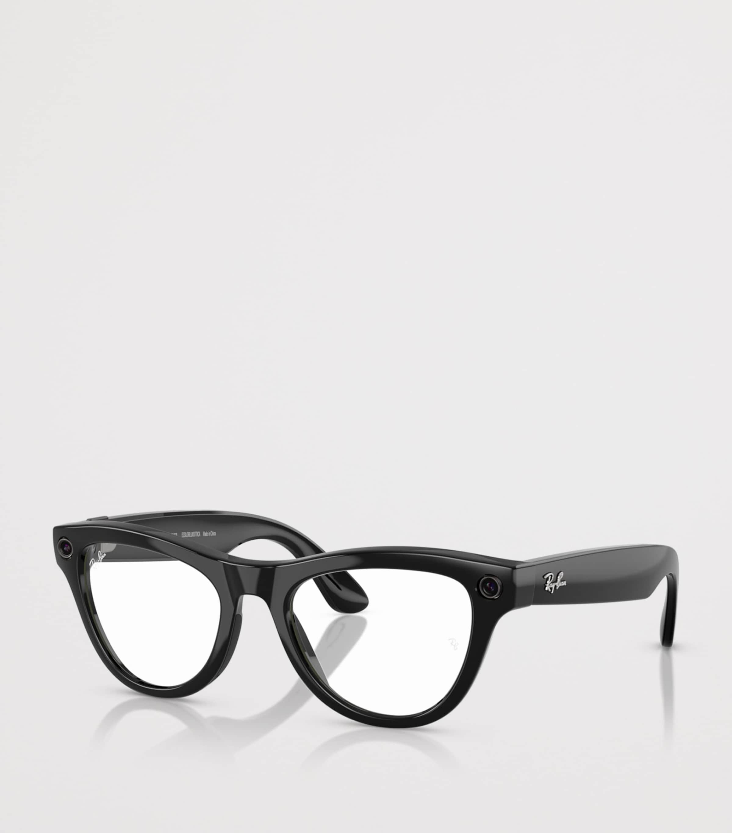 Ray-Ban x Meta Skyler smart sunglasses transition lenses - British product