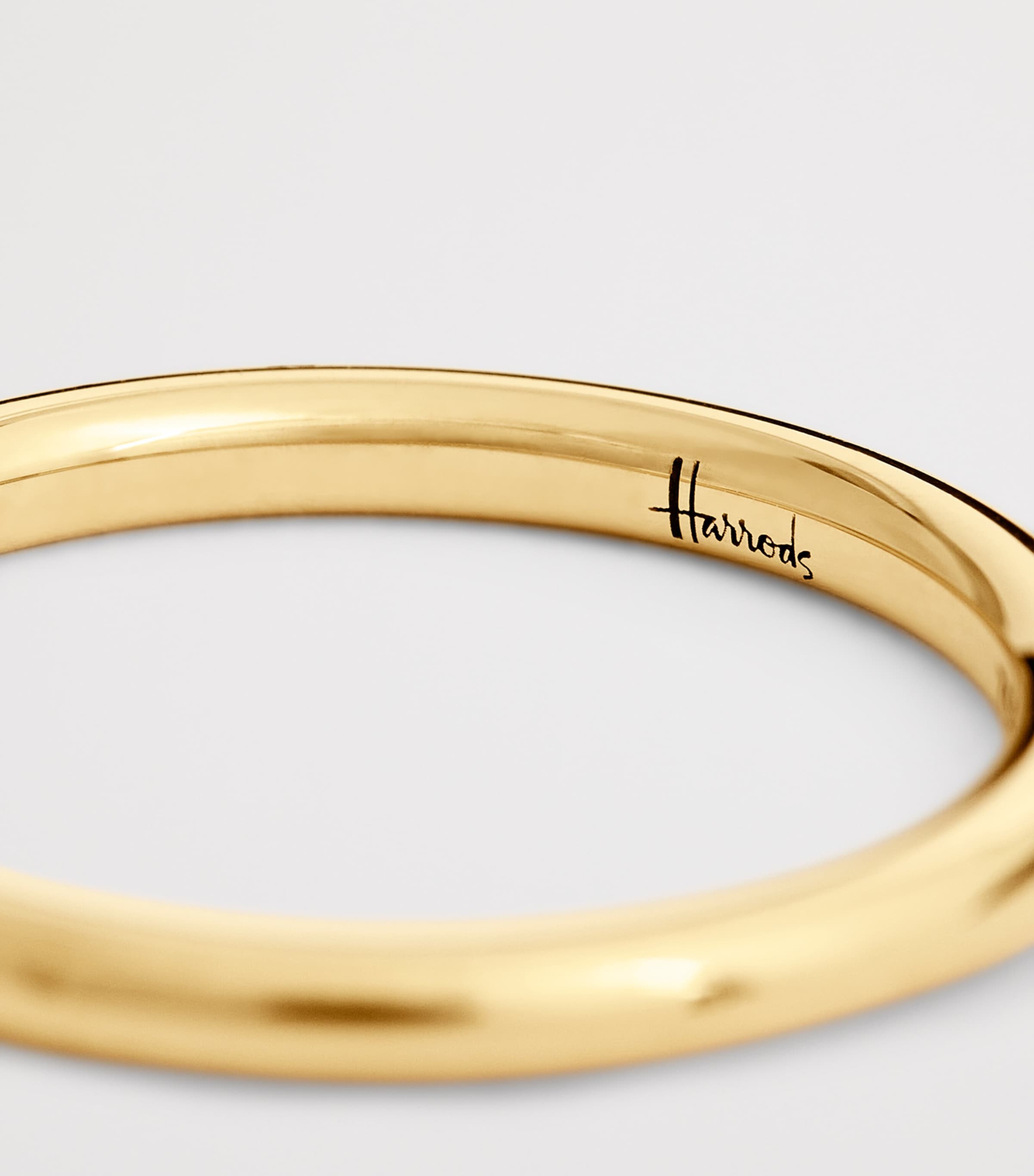Harrods yellow gold ring 2mm, imported from the UK