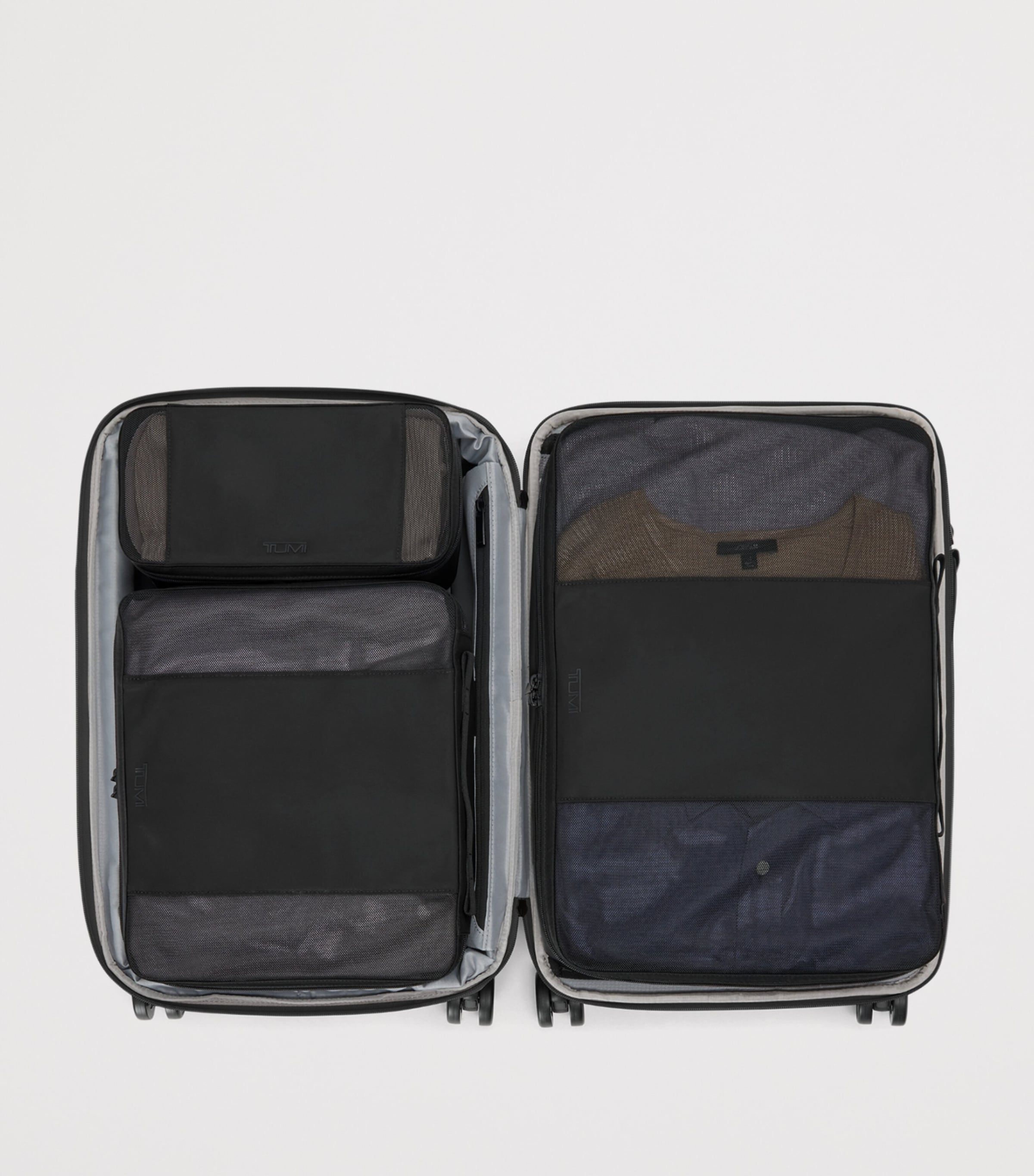 Tumi Alpha 4 cabin suitcase 55cm expandable, imported from the UK