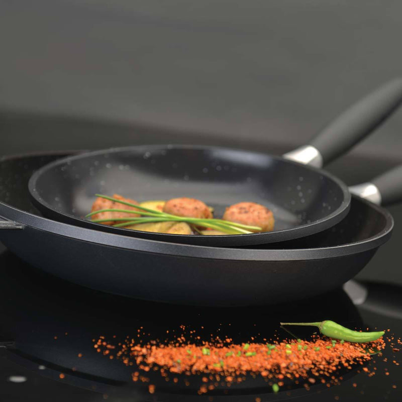 BergHOFF non-stick cookware set 11-piece, UK version