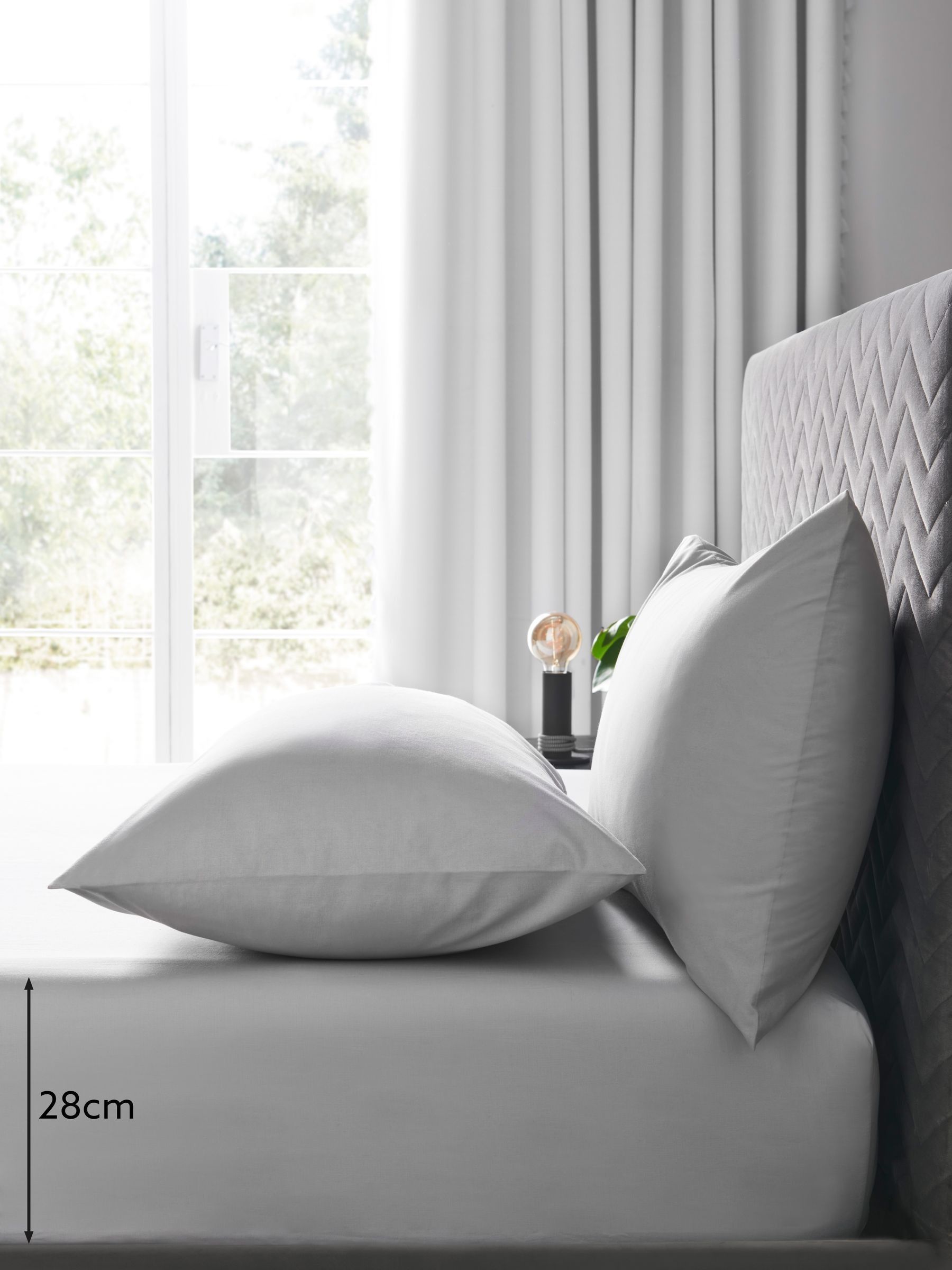 Grey easy-care polycotton fitted sheet, UK version