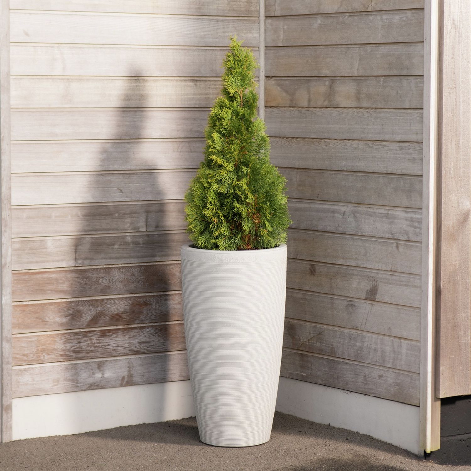 Strata Amesbury plastic planter 40cm (British brand)