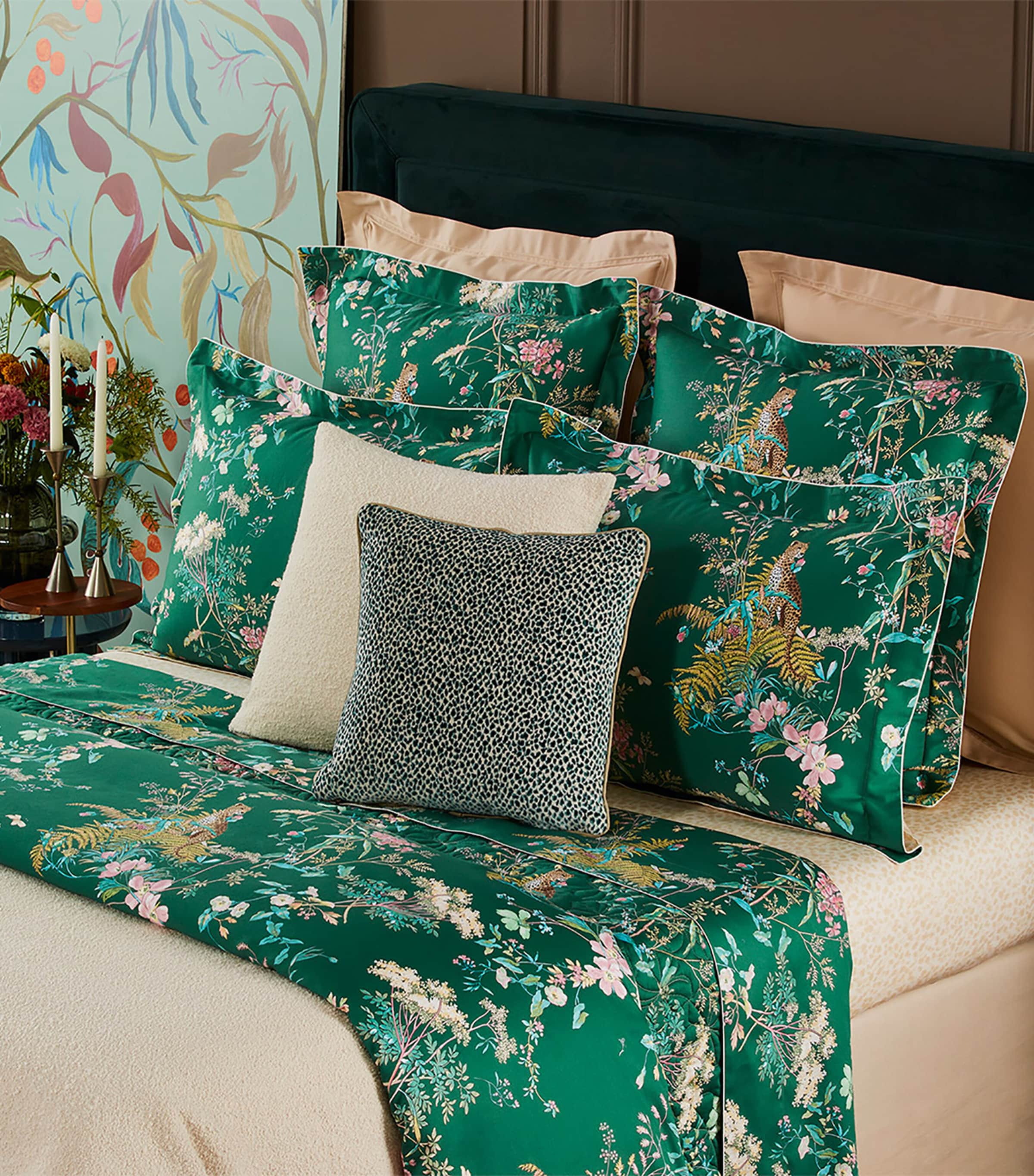 Yves Delorme Contes Double Fitted Sheet 140cm x 200cm (British brand)