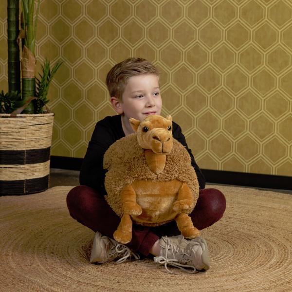 Cozy Noxxiez plush hand warmer cushion camel 35cm, imported from the UK