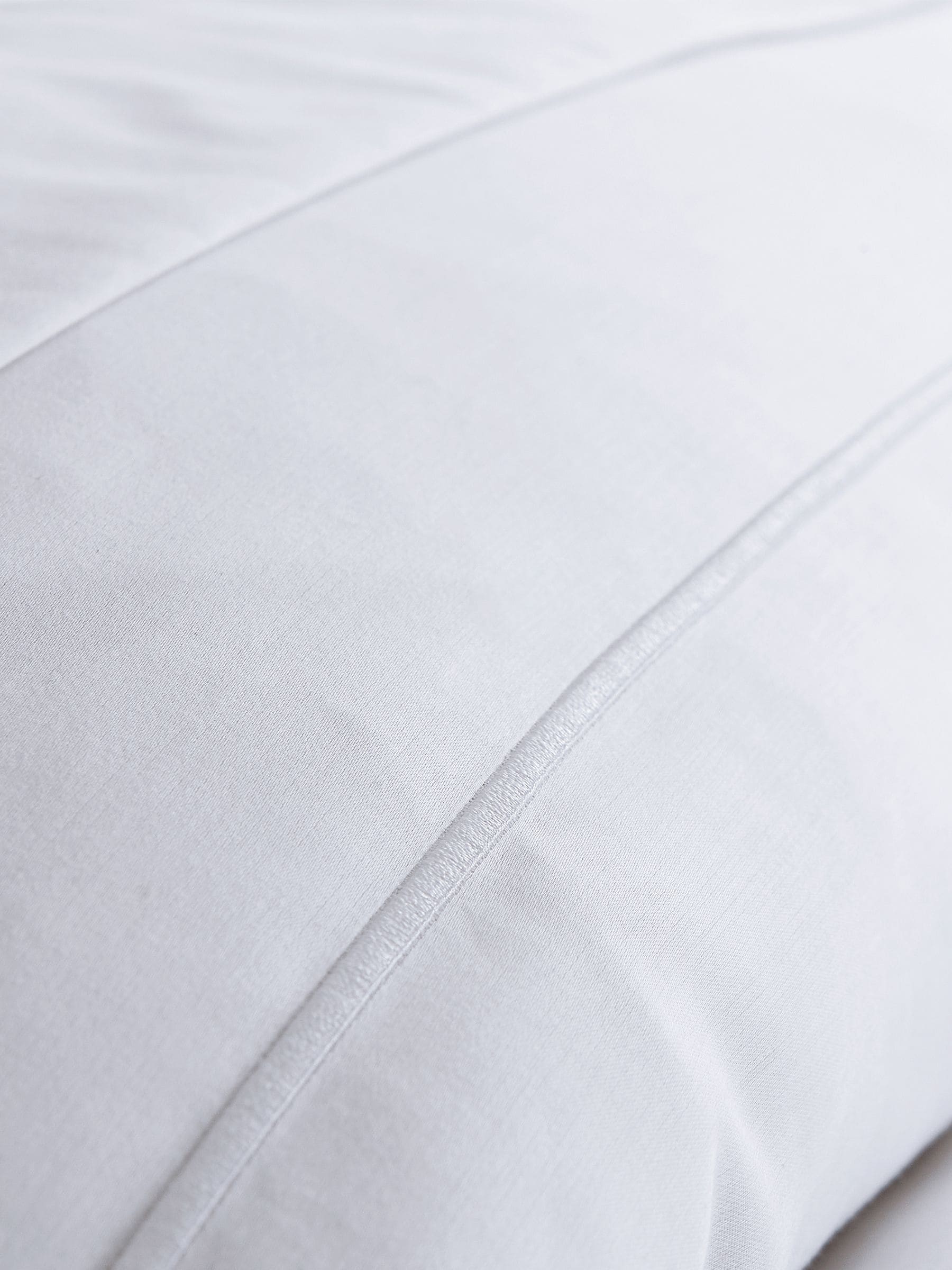 Bianca White duvet cover and pillowcase set - British product