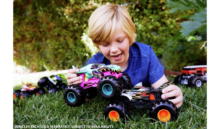 Hot Wheels oversized monster truck 1:24 scale (British brand)