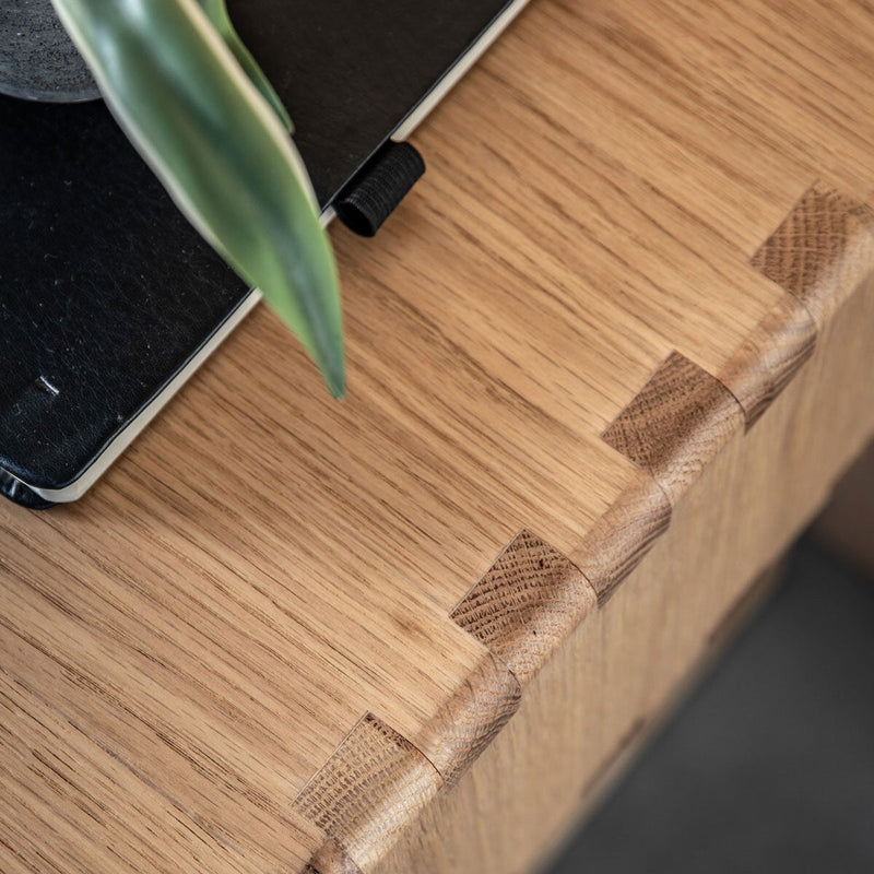 Gallery oak nightstand light brown finish 13kg, UK version