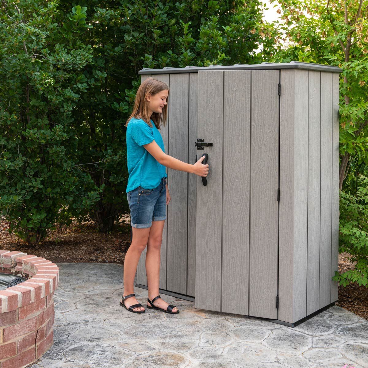 Lifetime 4ft 6" x 2ft 4" (1.4 x 0.7m) Vertical 1,510 Litre Storage Shed with Shelving GOODS Costco UK