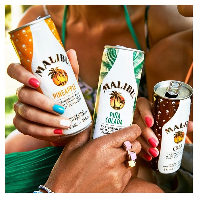 Malibu Coconut Rum & Pineapple Sparkling Pre-Mixed Can   25cl