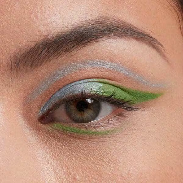 NYX Professional Makeup Epic Wear Eyeliner Pencil Emerald, imported from the UK