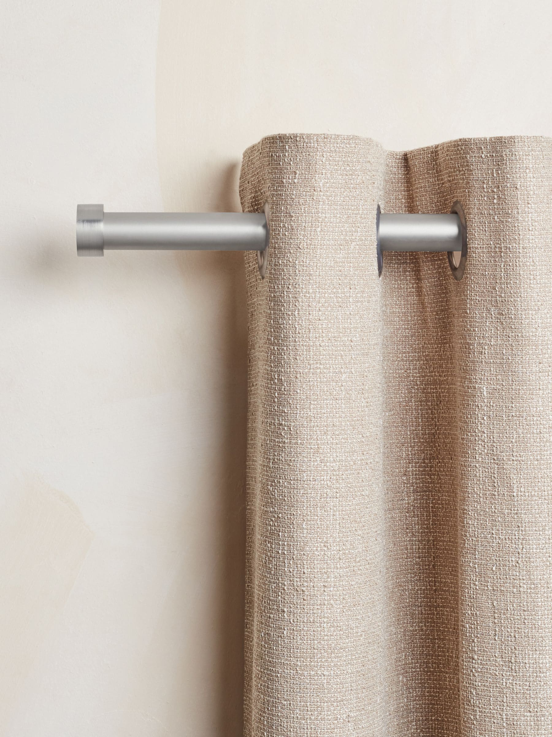Brushed Silver Stud Finial Extendable 28mm Curtain Pole Kit