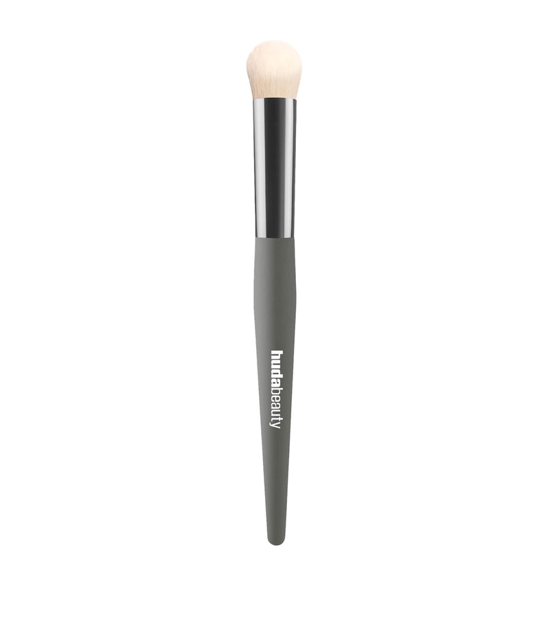 Huda Beauty Undereye Buff Brush, UK version