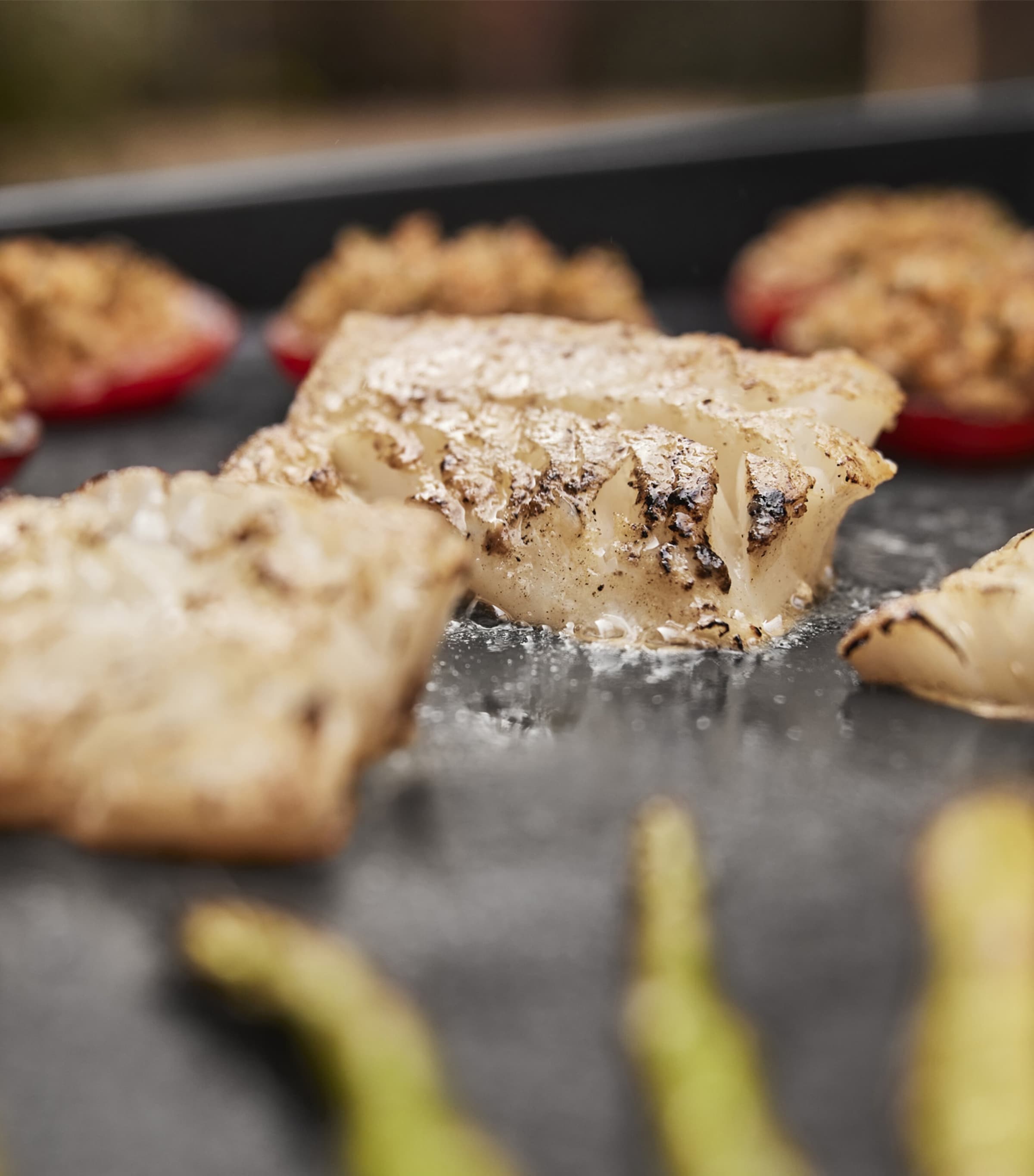 Weber Slate Premium Griddle BBQ 56cm (British brand)