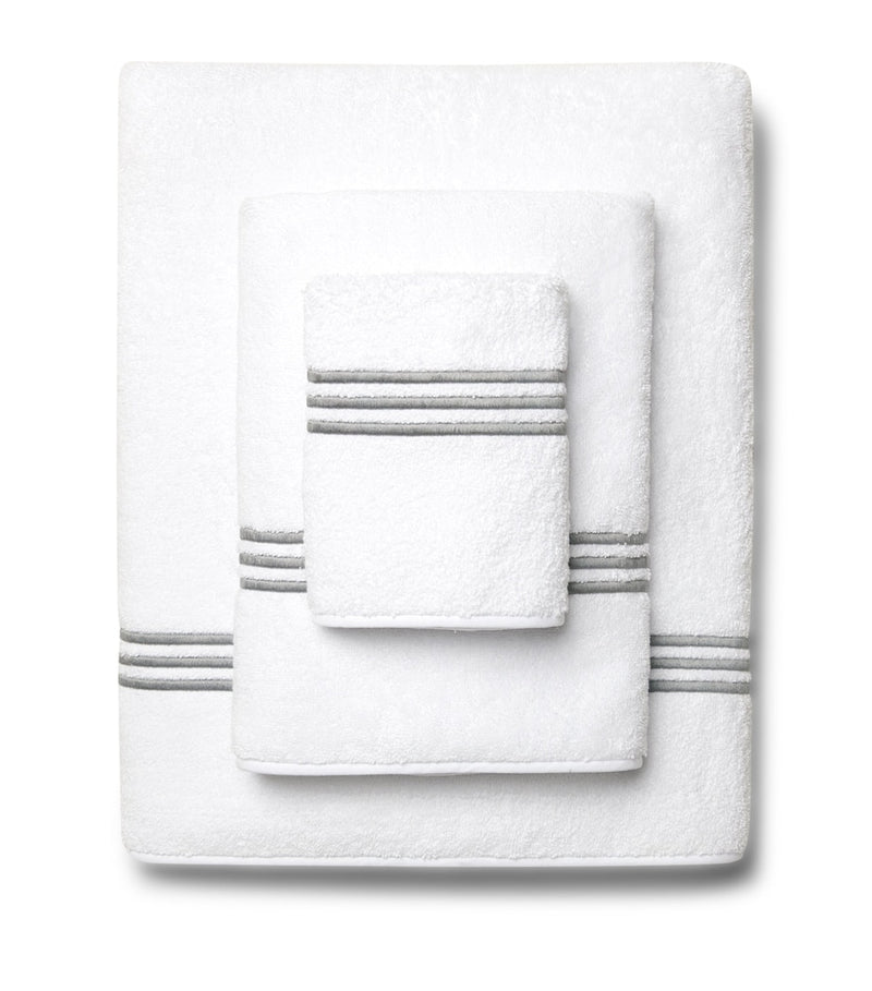 Pratesi Tre Righe bath sheet 100cm x 180cm, imported from the UK
