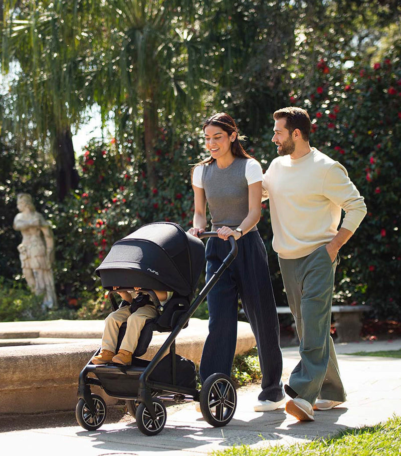 Nuna MIXX Next Pushchair and Carry Cot, ARRA Flex Car Seat and BASE Curv Adaptor Bundle