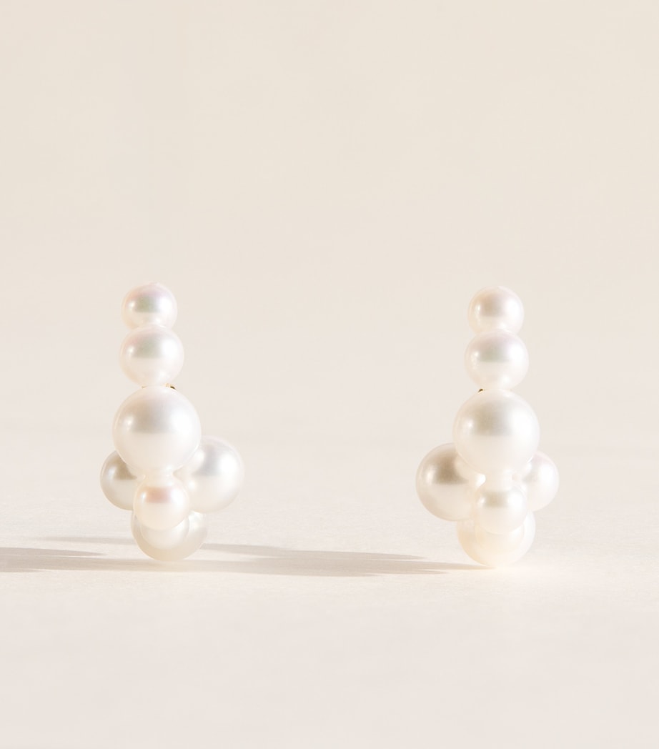 Sophie Bille Brahe hoop earrings in yellow gold and pearl (British brand)