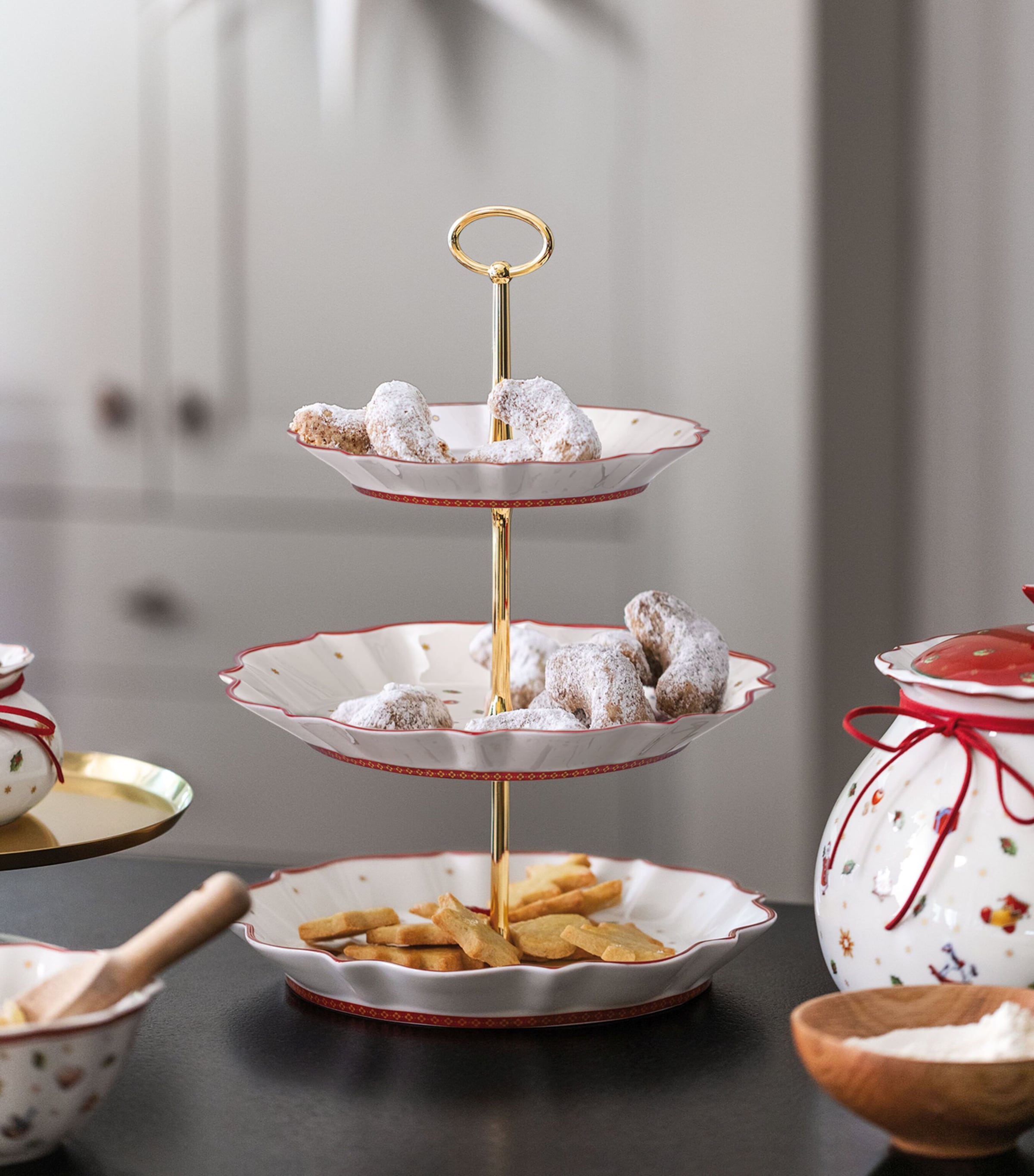 Villeroy & Boch Toy's Delight porcelain tray stand 33cm (British brand)