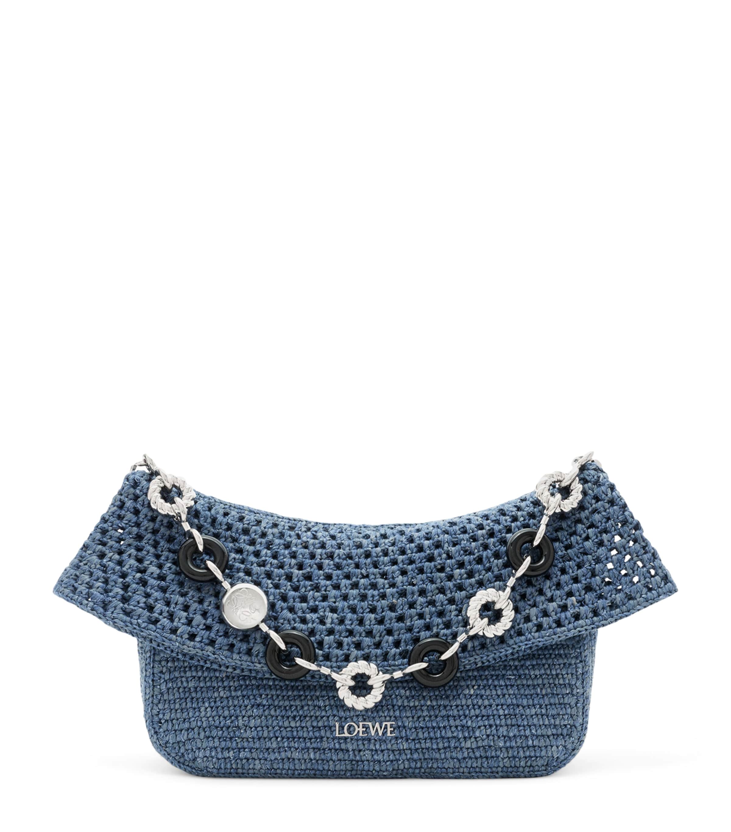 LOEWE medium heklet Ola skulderbag i raffia og lin, importert fra Storbritannia