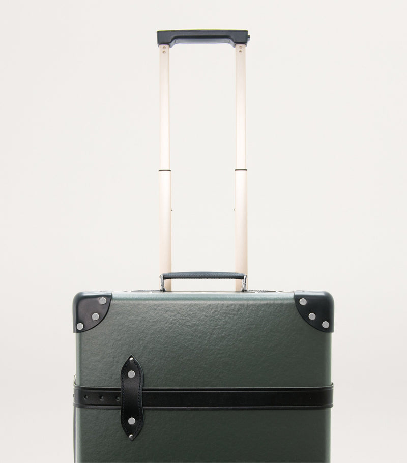 Globe-Trotter No Time To Die 4-Wheel Cabin Suitcase 56cm, UK version