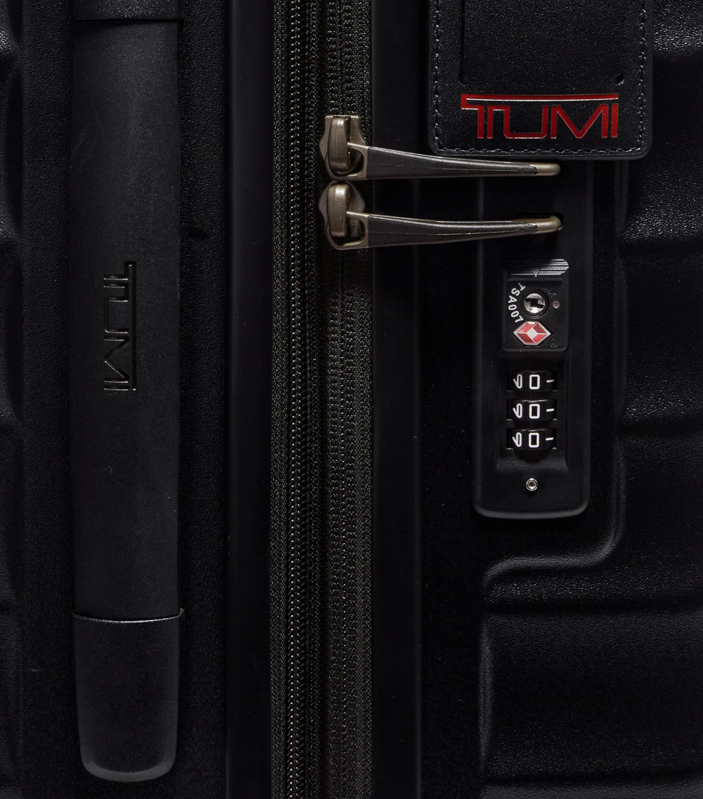 Tumi 19 Degree check-in polycarbonate suitcase 58cm, UK version