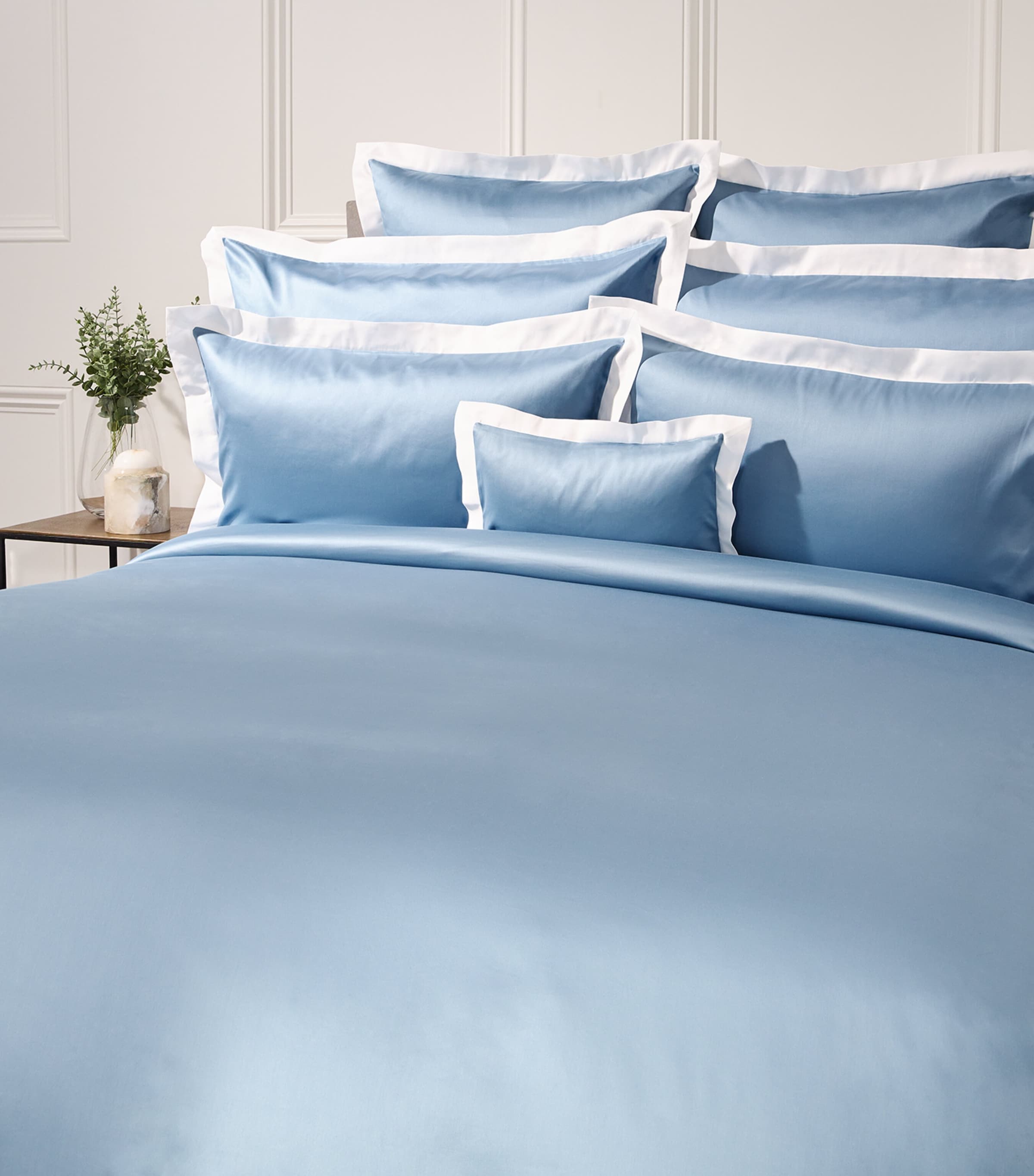 Celso De Lemos square satin pillowcase 65cm x 65cm - British product