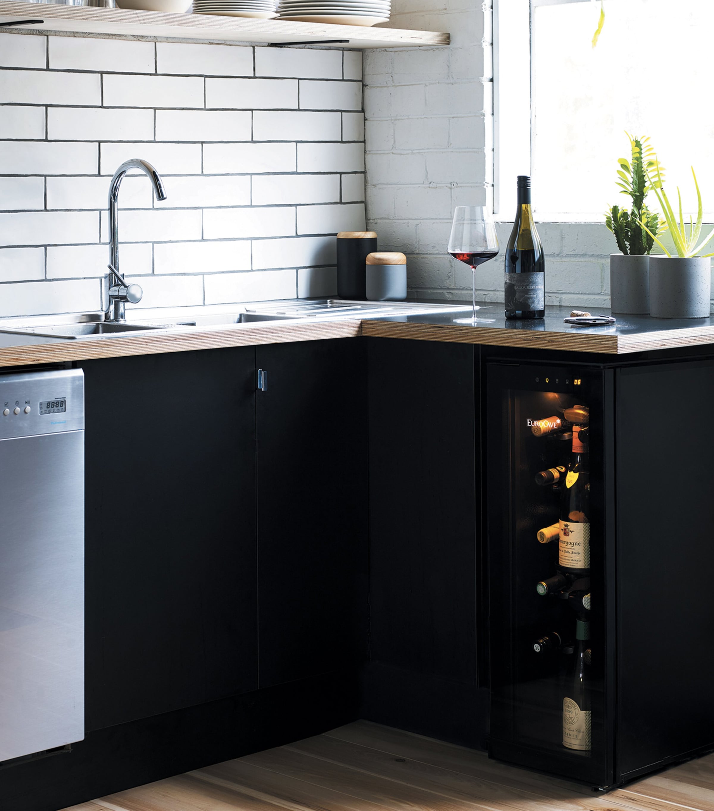 Eurocave Tête à Tête Multi-Temperature Wine Bar - British product