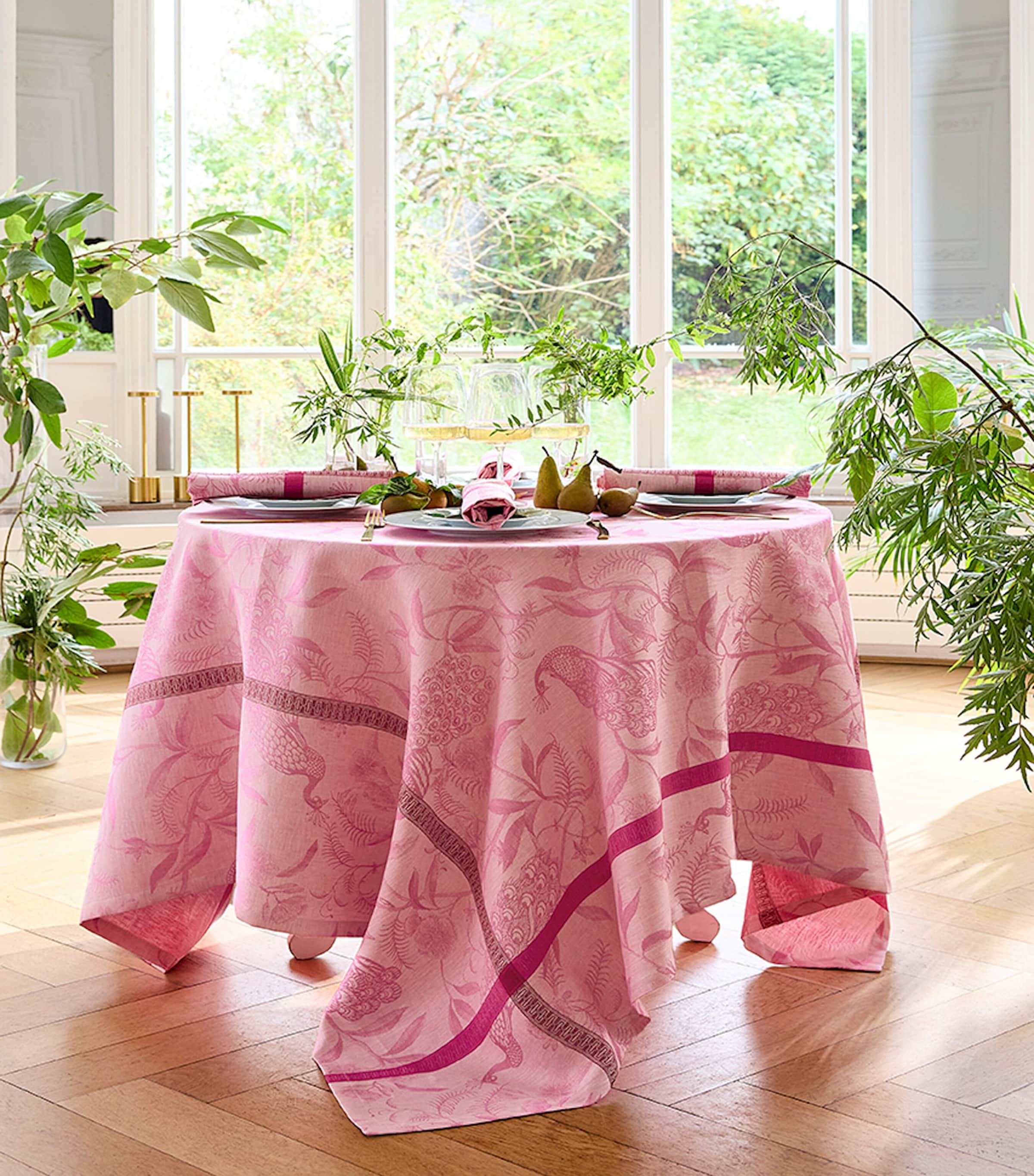 Le Jacquard Français Linen Tablecloth À L'Orangerie 175cm x 250cm, Made in France