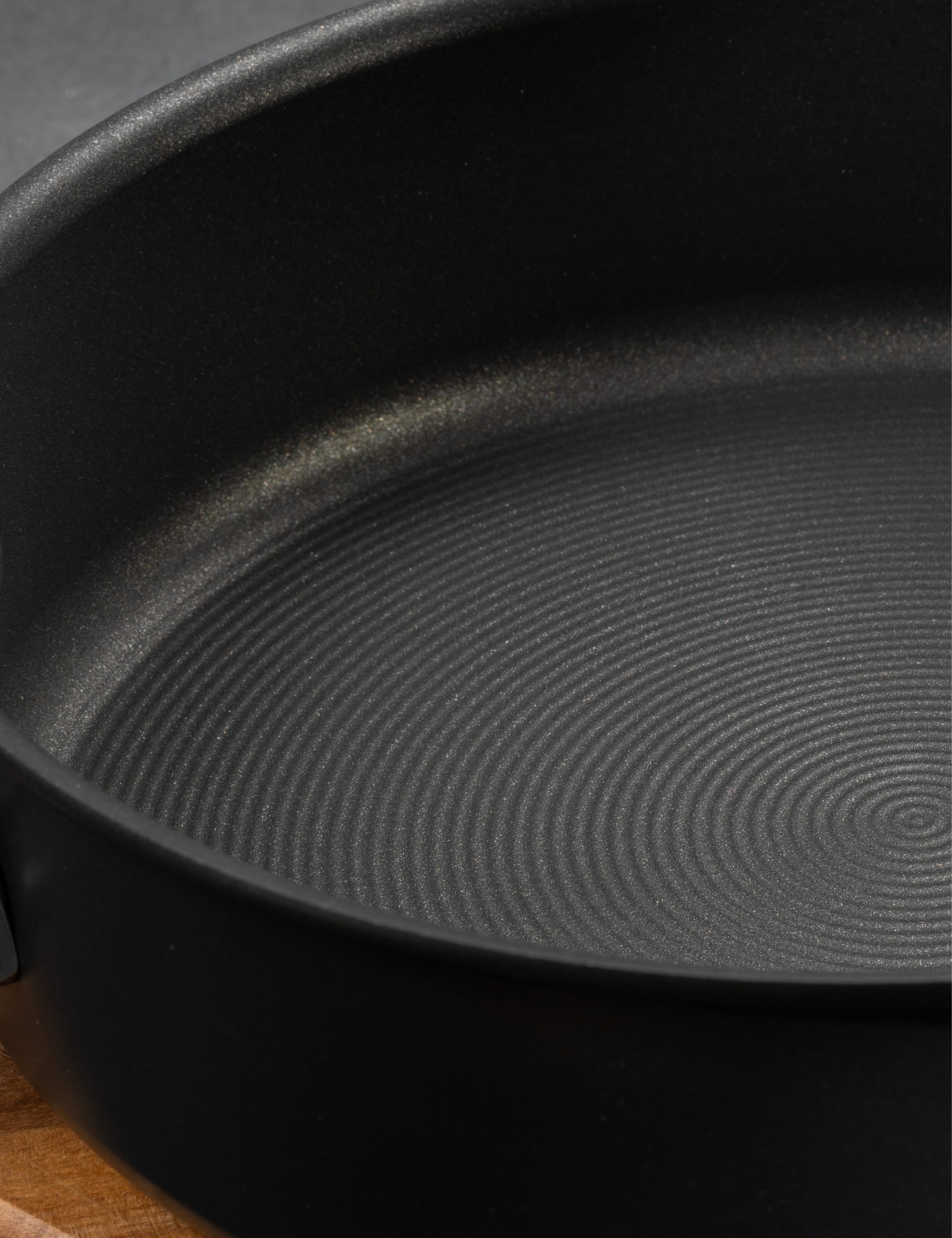 Circulon 3 piece non-stick saucepan set, UK version