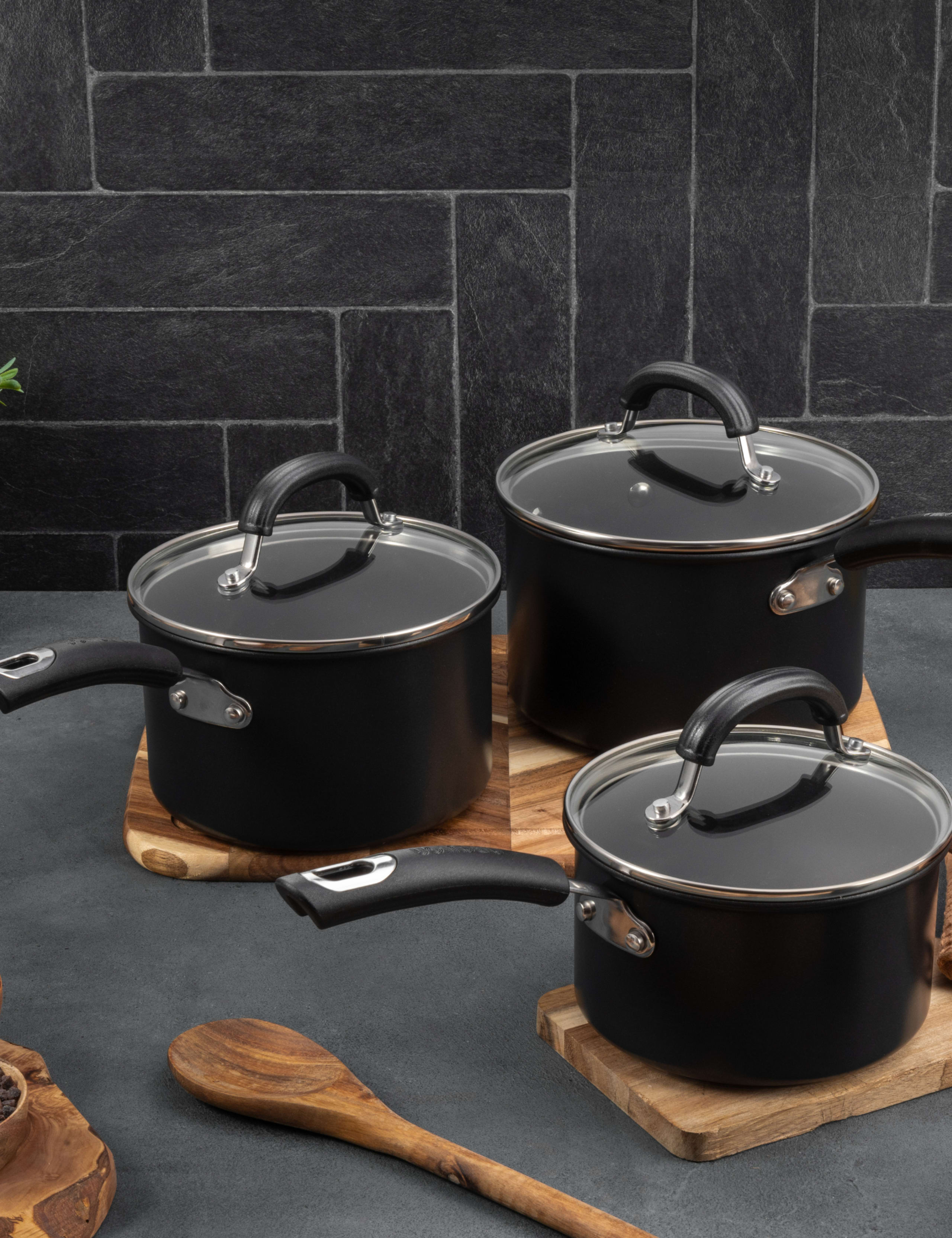 Circulon 3 piece non-stick saucepan set, UK version