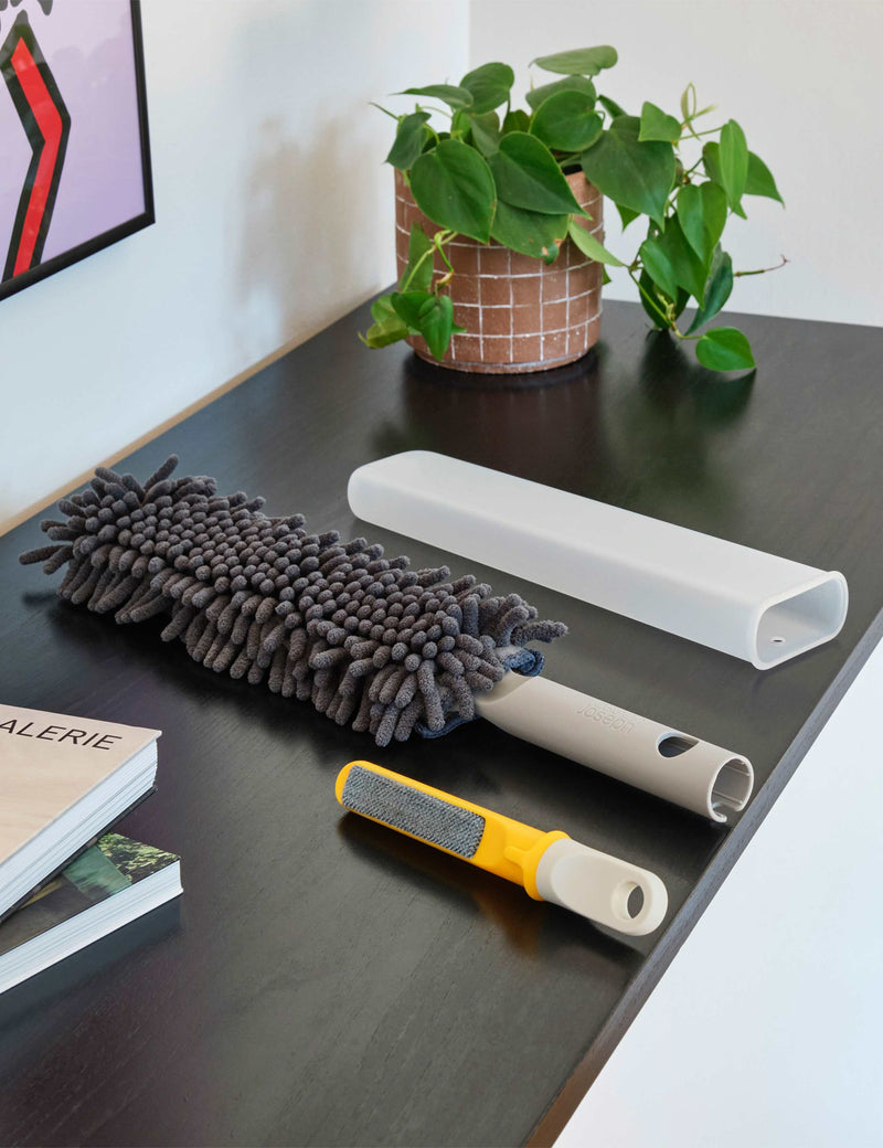 Joseph Joseph 3-in-1 duster with storage cover - British product