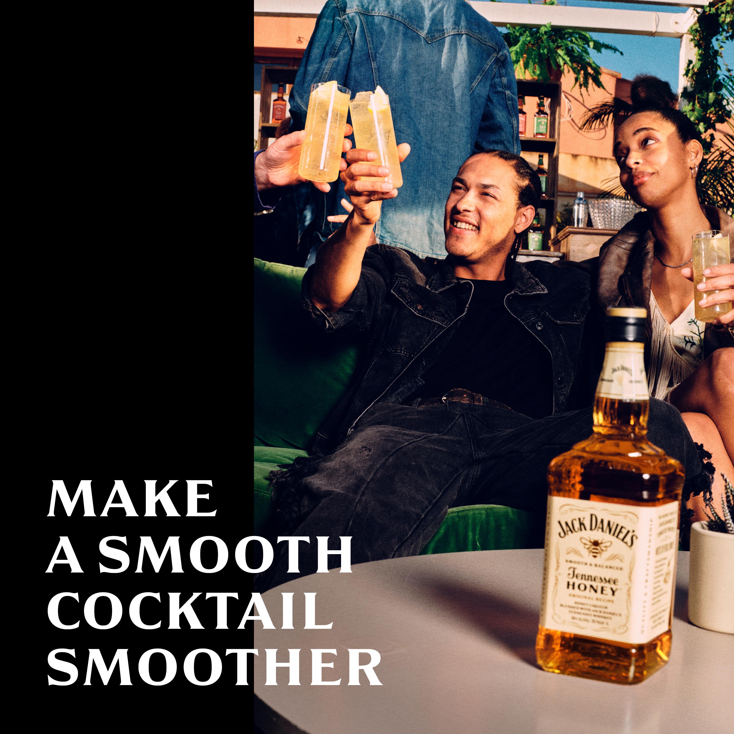 Jack Daniel's Tennessee Honey whiskey 1L (British brand)