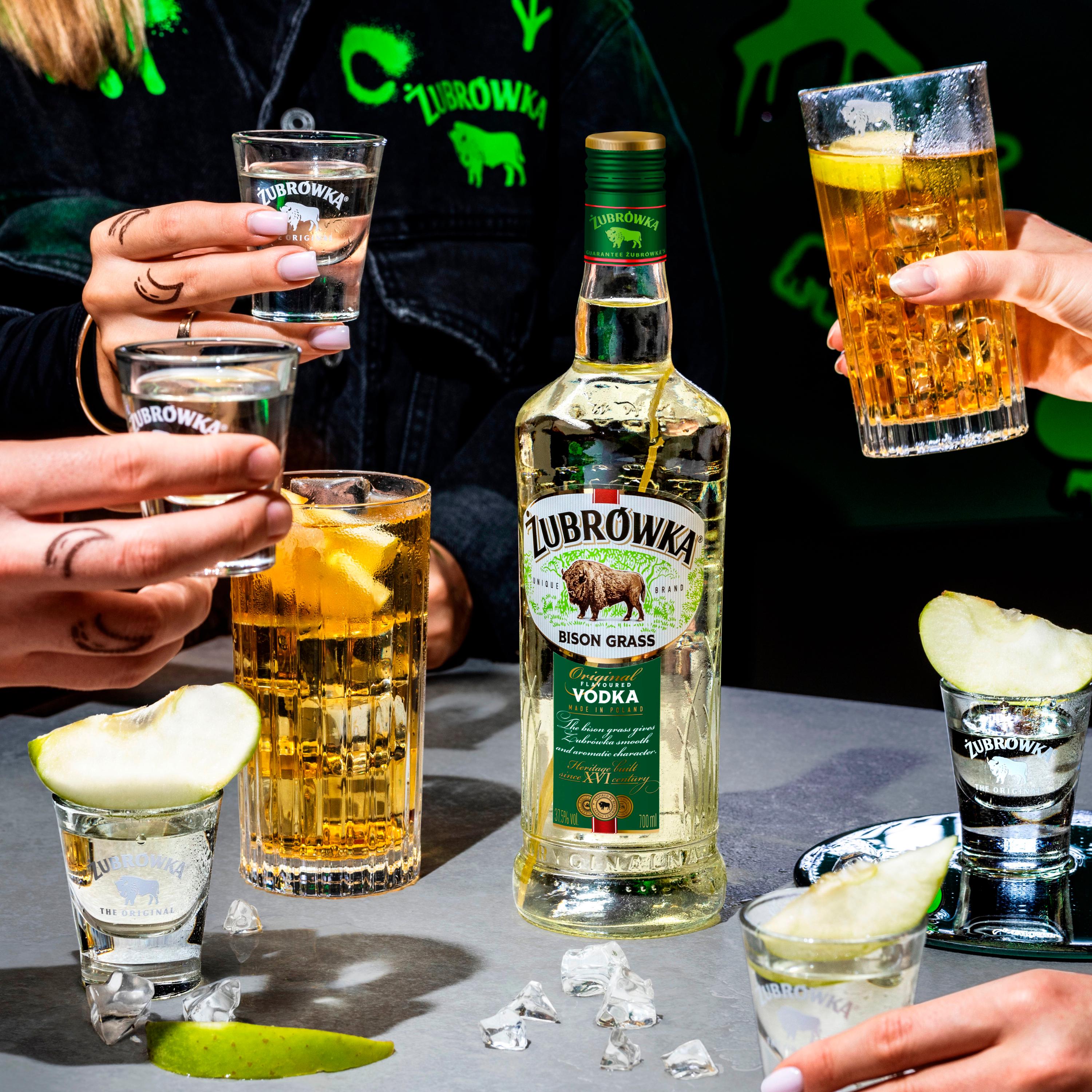 Zubrowka bison grass vodka 70cl - British product