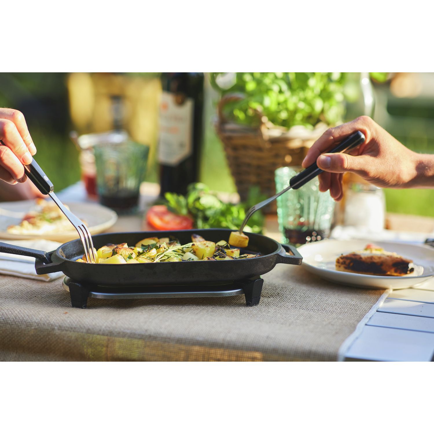 Ooni cast iron sizzler pan 17cm, imported from the UK
