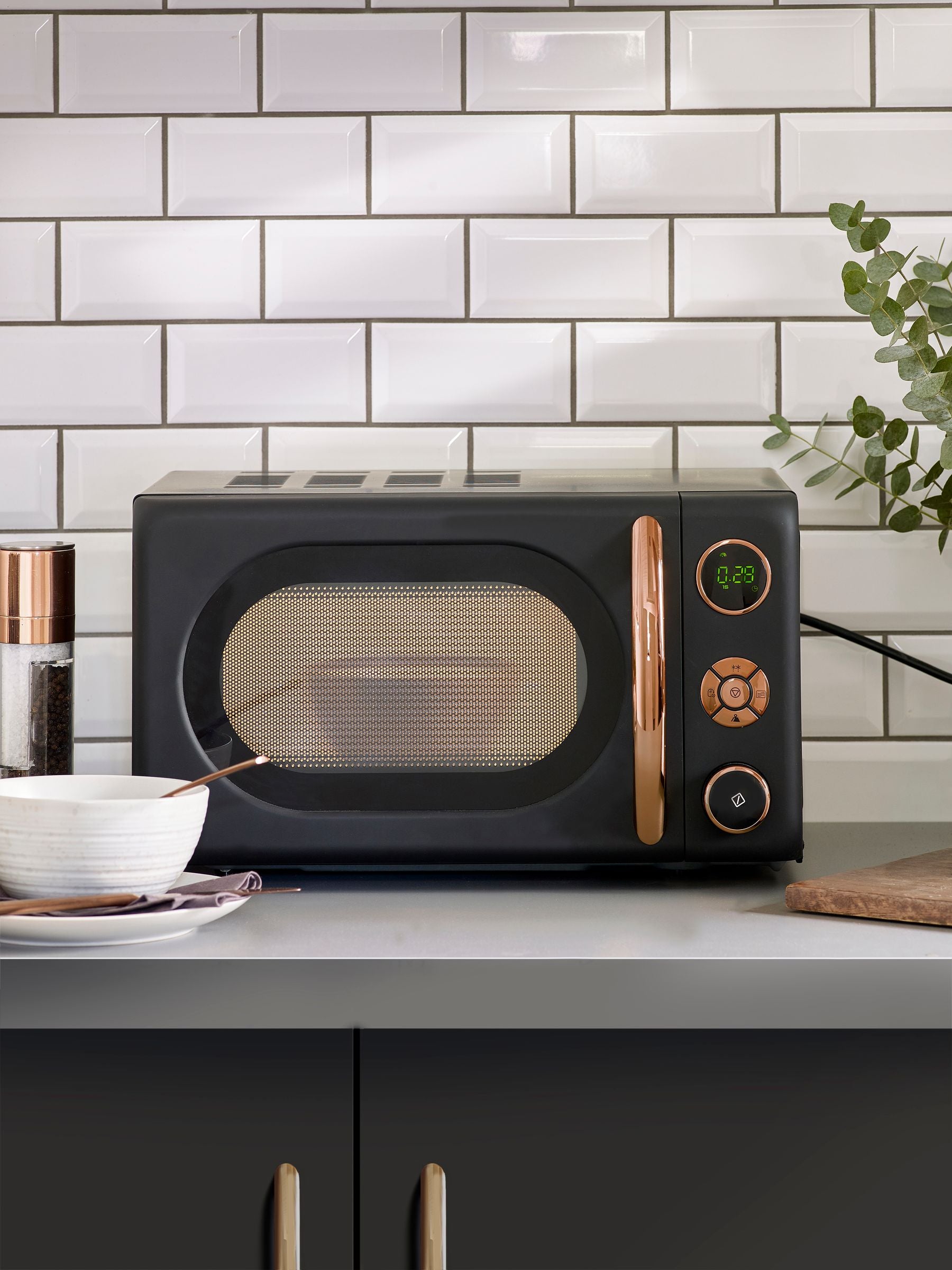 Black/Copper Digital 800W 20L Microwave